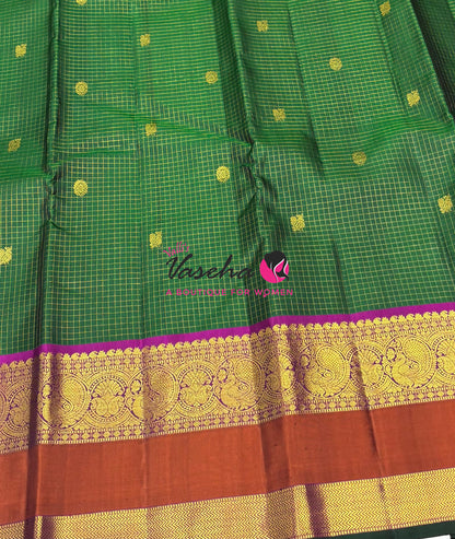 Pure Kanchipuram Silk Saree - Green & Purplish Pink Combo - VVPS037