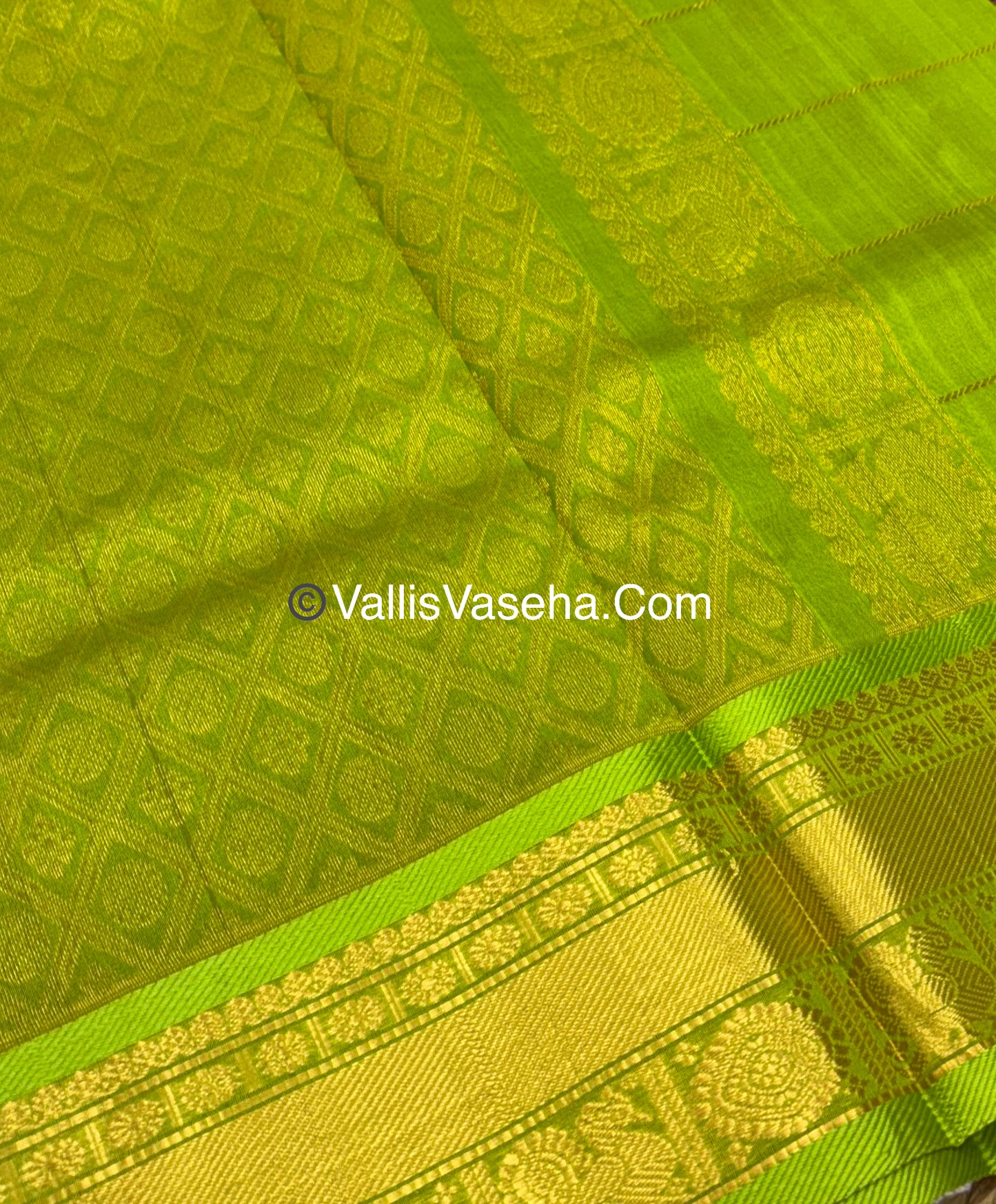 Pure Silk Cotton Saree - Mayil & Chakkaram Design - Maroon With Green Shade - VVMC001