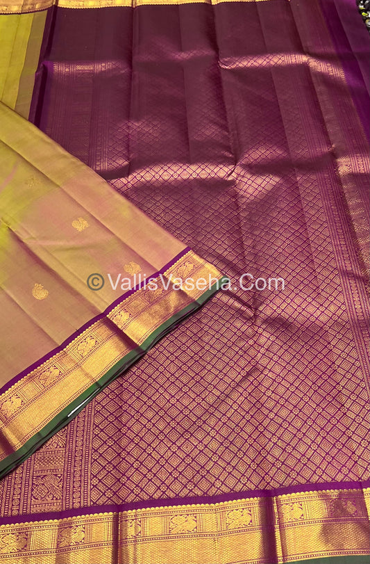 Pure Kanchipuram Silk Saree - Dual Tone Peachish Gold With Purple Shade  - VVPS022