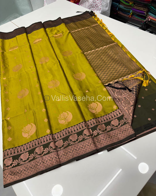 Semi Soft Silk - Dual Tone Shade With Light Green Combo -VVSSS027
