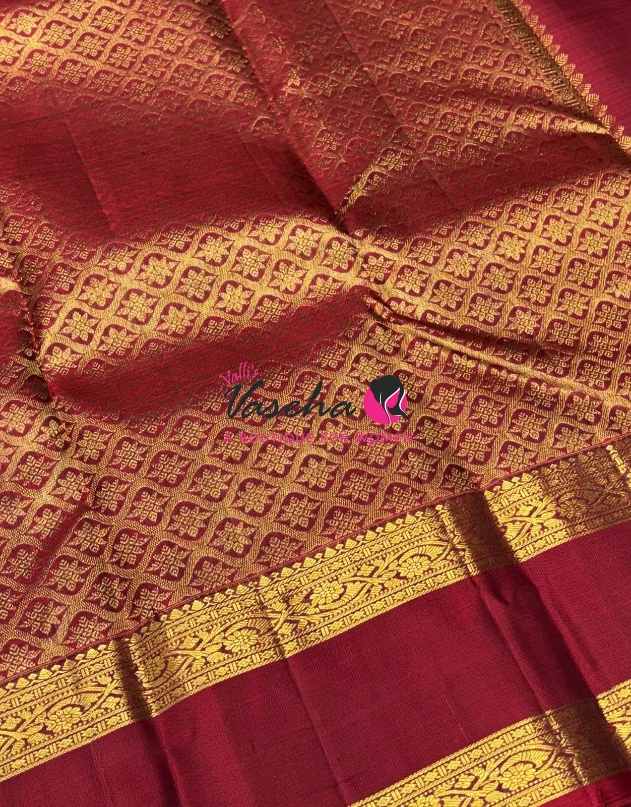 Pure Kanchipuram Silk Saree - Green & Merunish Red Shade  - VVPS022