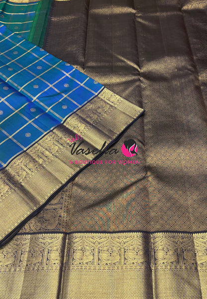 Pure Vintage Korvai Kanchipuram Silk Saree - Peacock Blue & Navy Blue Combo - VVPS021