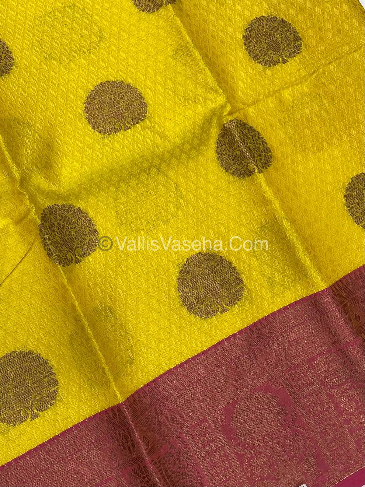 30% less - Offer Saree - Semi Banarasi Saree - VVDS007