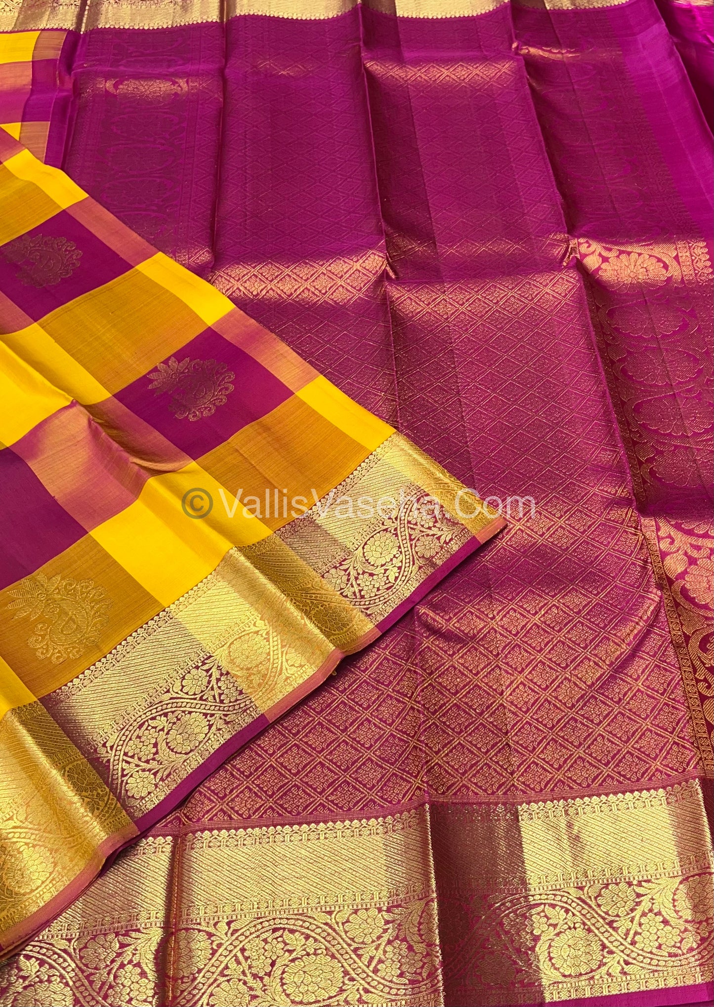 Pure Kanchipuram Silk Saree - Pazhum Pazhamum Checks - VVPS017