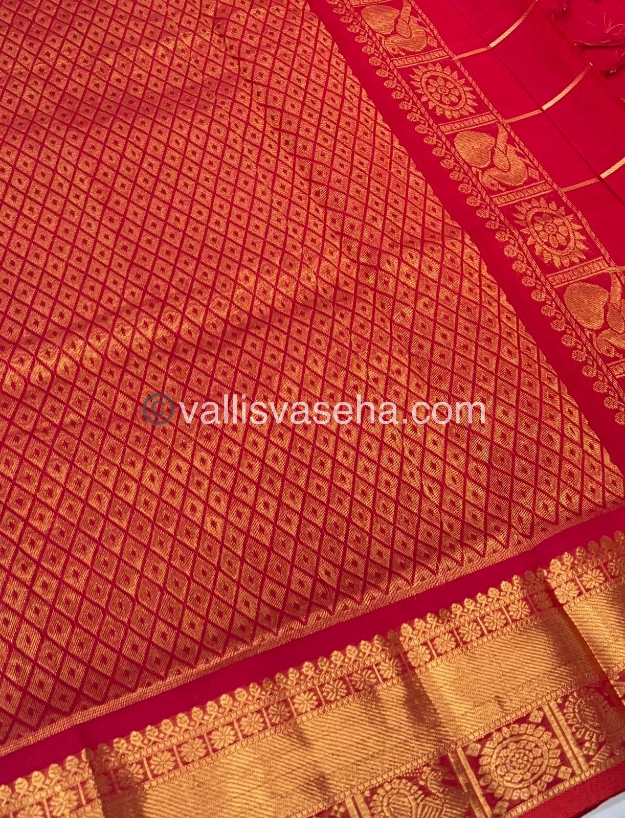 Pure Silk Cotton Saree - Mayil & Chakkaram Design - Red Shade -  VVMC001