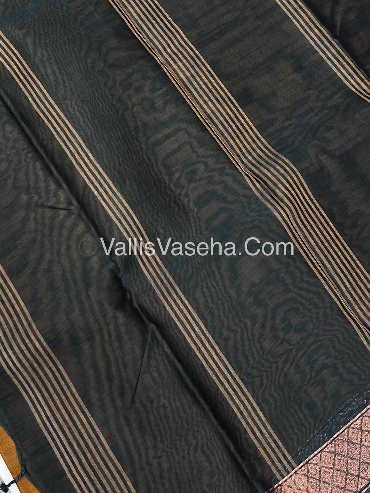 Dhaka Cotton Saree - VVDCS002