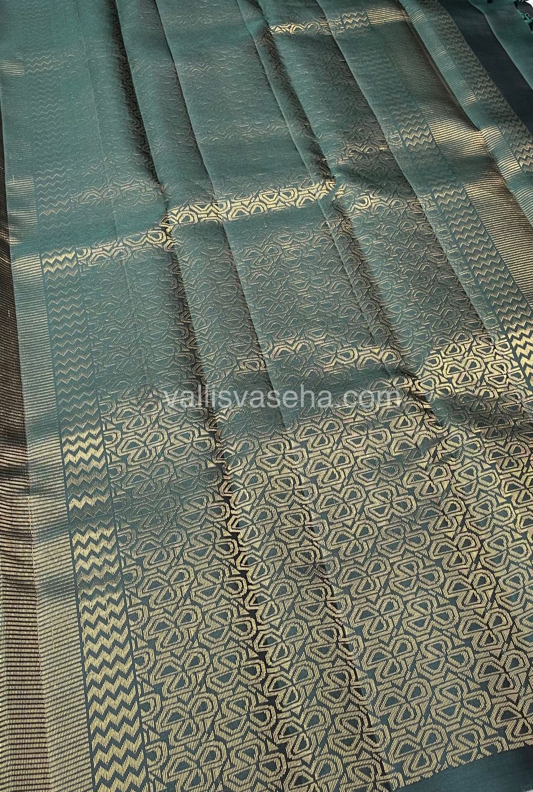 Half Mix - Pure Soft Silk Saree - VVPSS030