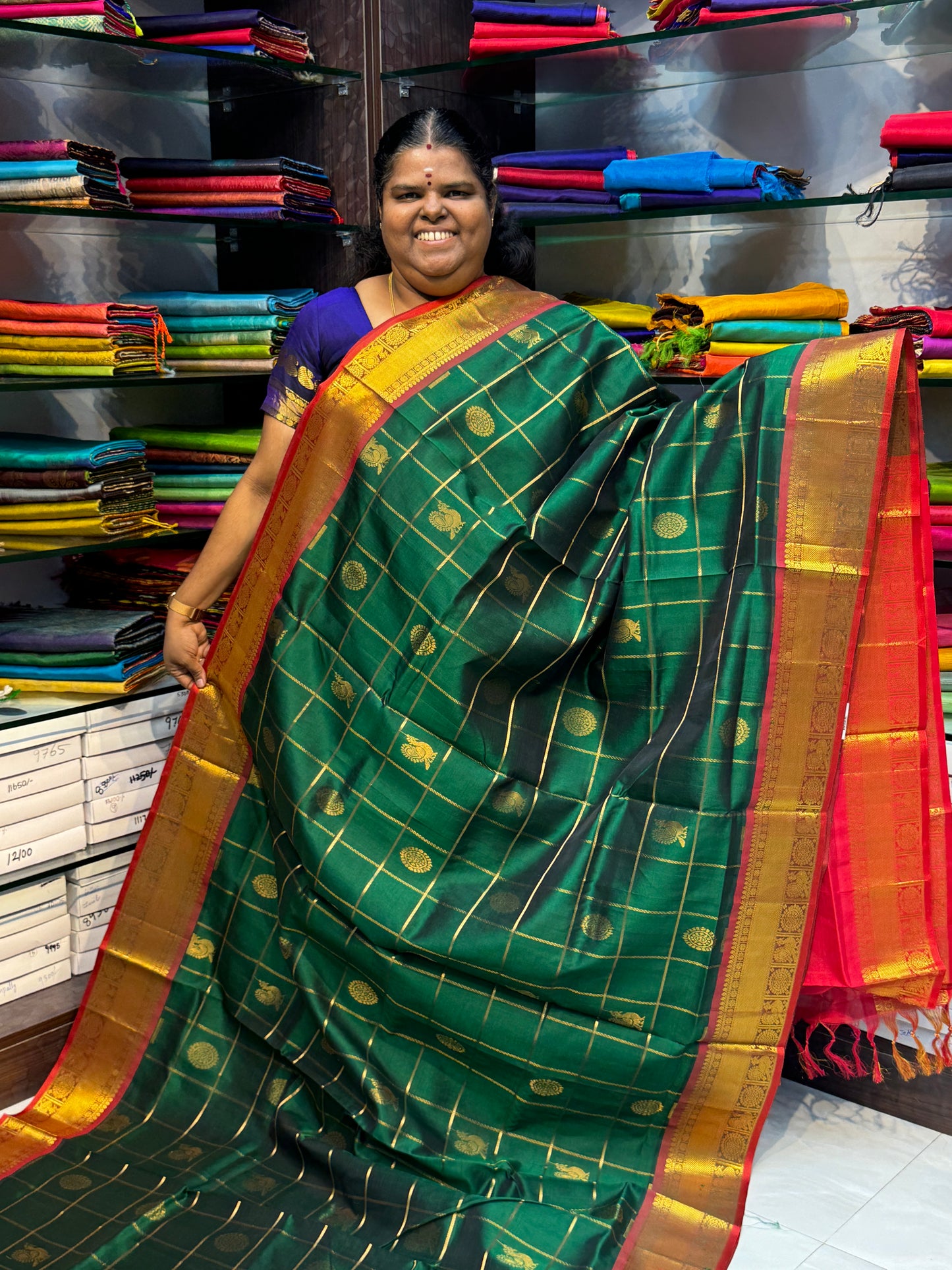 Pure Silk Cotton Saree - Mayil & Chakkaram Design - Green with Red - VVMC001