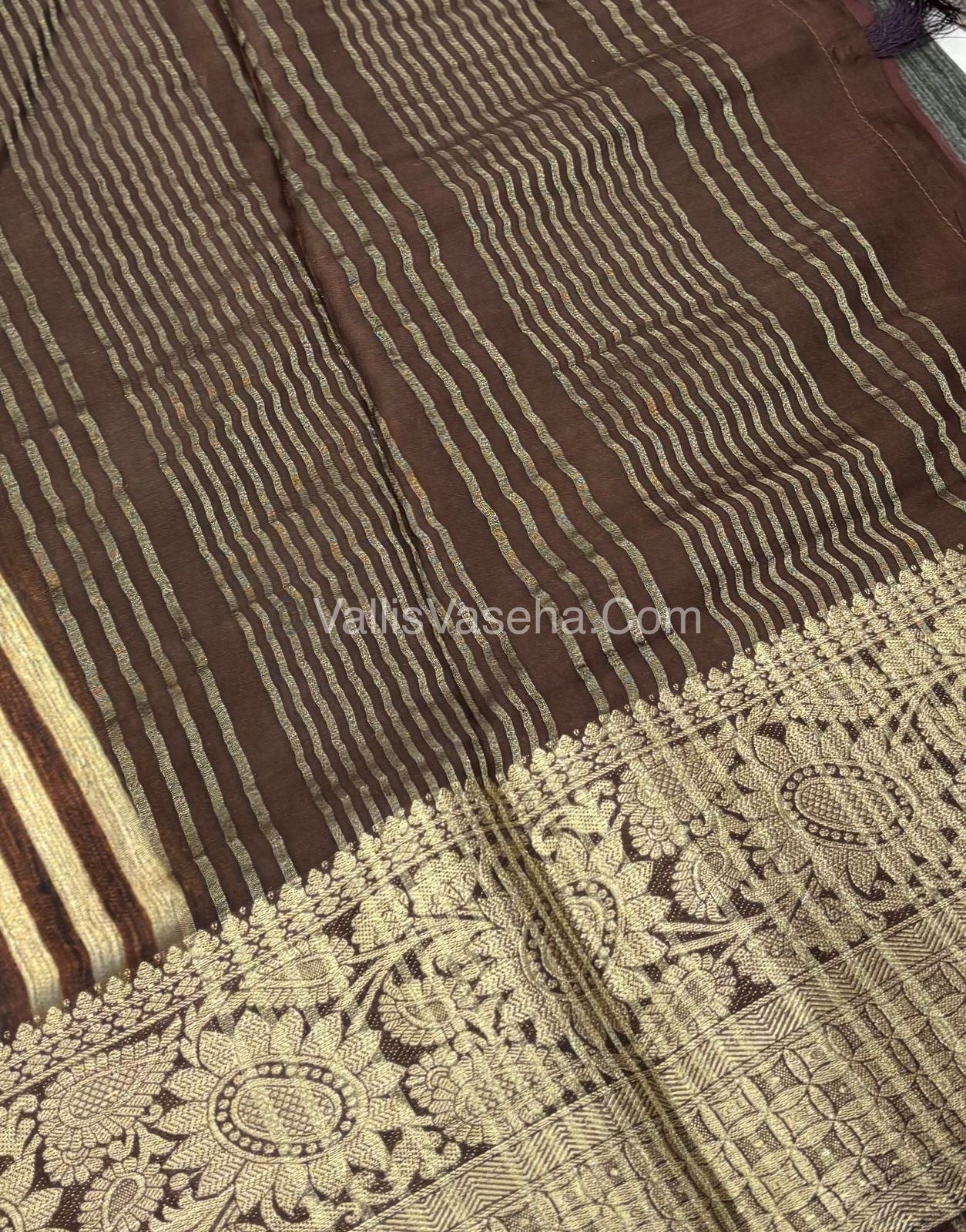 40% less - Offer Saree - Semi Dola Silk Saree - VVDS006