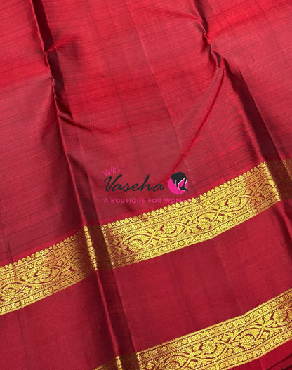 Pure Kanchipuram Silk Saree - Green & Merunish Red Shade  - VVPS022