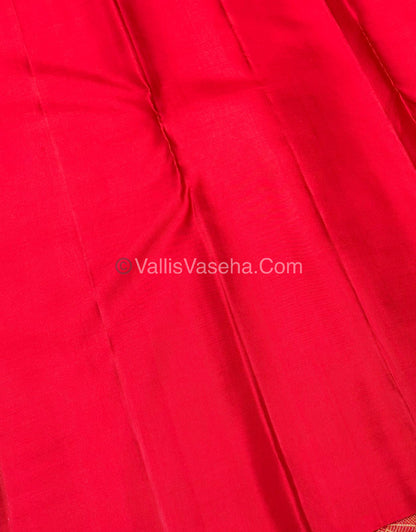 Pure Kanchipuram Silk Saree - Borderless - Red Shade - VVPS043