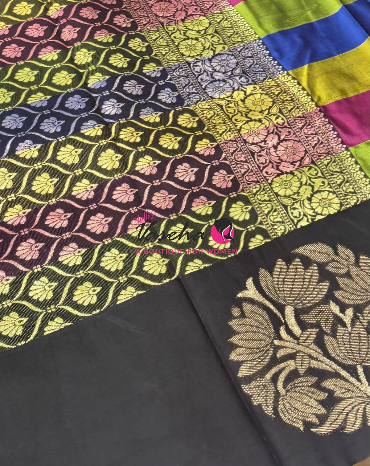 Semi Soft Silk  - Madras Checks Pattern - Black Shade  - VVSSS042