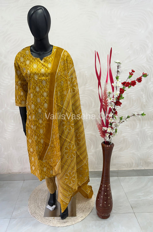 Ready Made - Salwar, Kameez & Duppatta(3pc) - Printed - VVRBS002