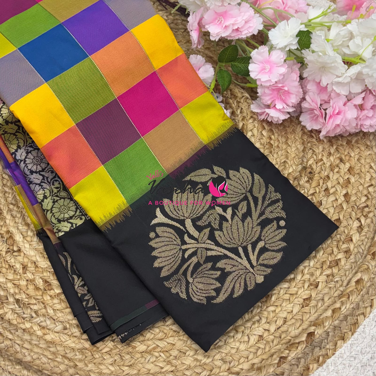 Semi Soft Silk  - Madras Checks Pattern - Black Shade  - VVSSS042