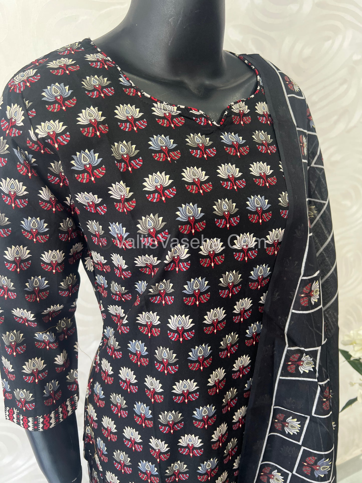 Ready Made - Salwar, Kameez & Duppatta(3pc) - Printed - VVRBS005