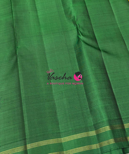 Pure Kanchipuram Silk Saree - Mahendi Green & Green Shade  - VVPS022