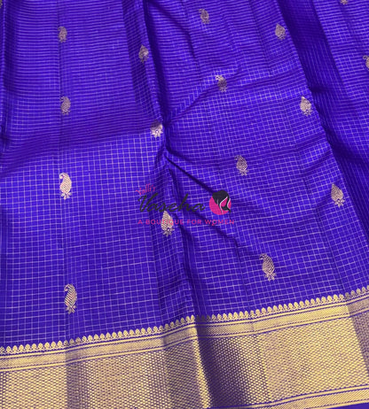 Pure Kanchipuram Silk Saree - Violetish Purple Shade  - VVPS058