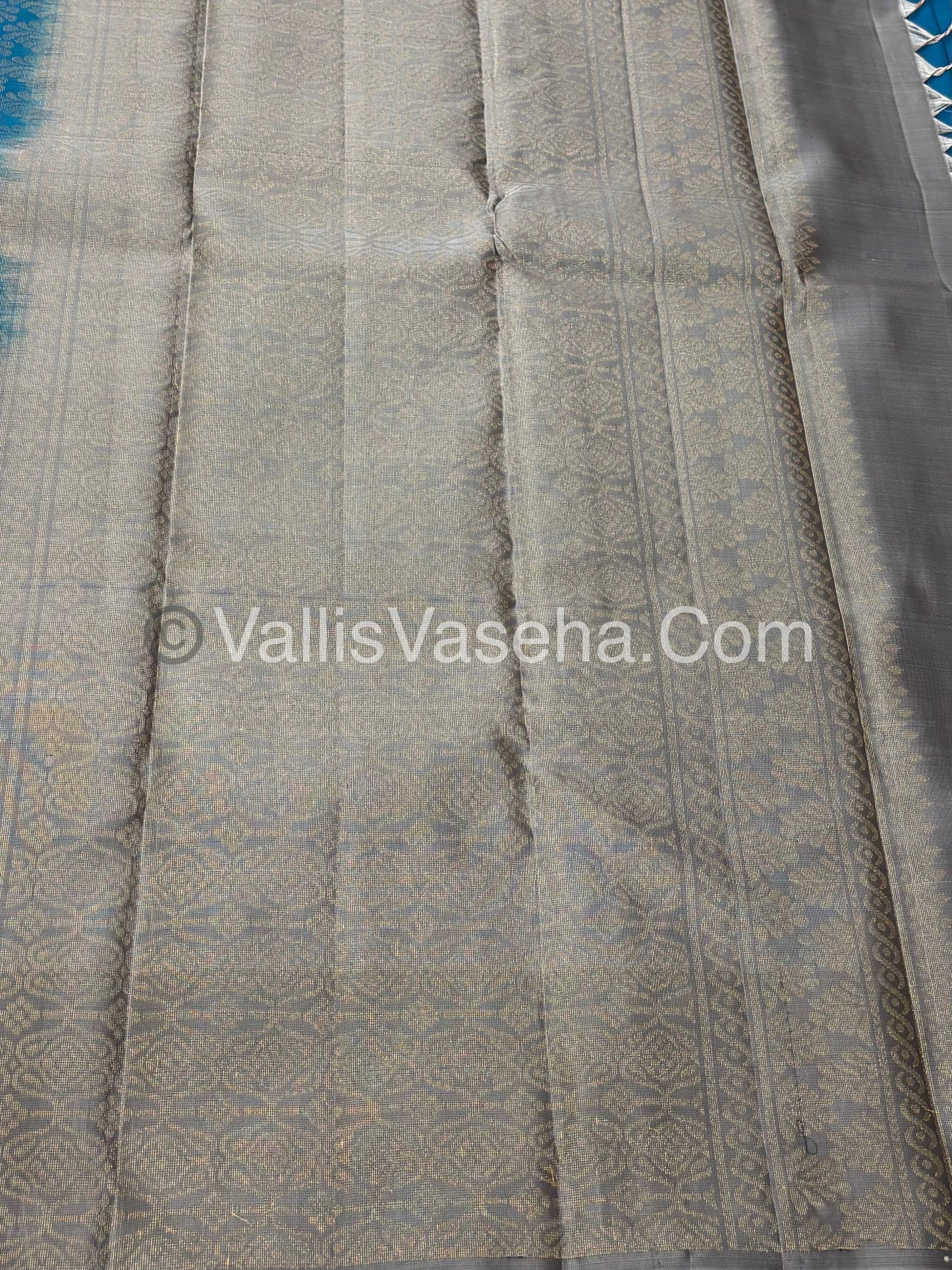 Half Mix - Pure Soft Silk Saree - VVPSS075