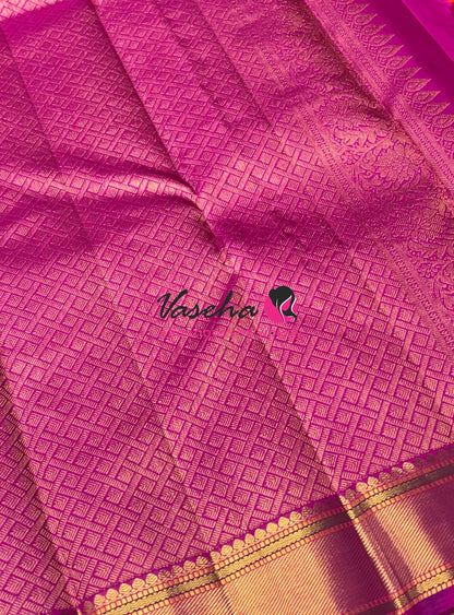 Pure Kanchipuram Silk Saree - Dual Tone Peachish Pink  & Pink  Combo - VVPS040