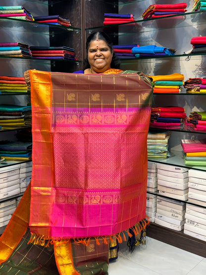 Pure Silk Cotton Saree - Mayil & Chakkaram Design - Manthulir Green with Peachish Pink - VVMC001