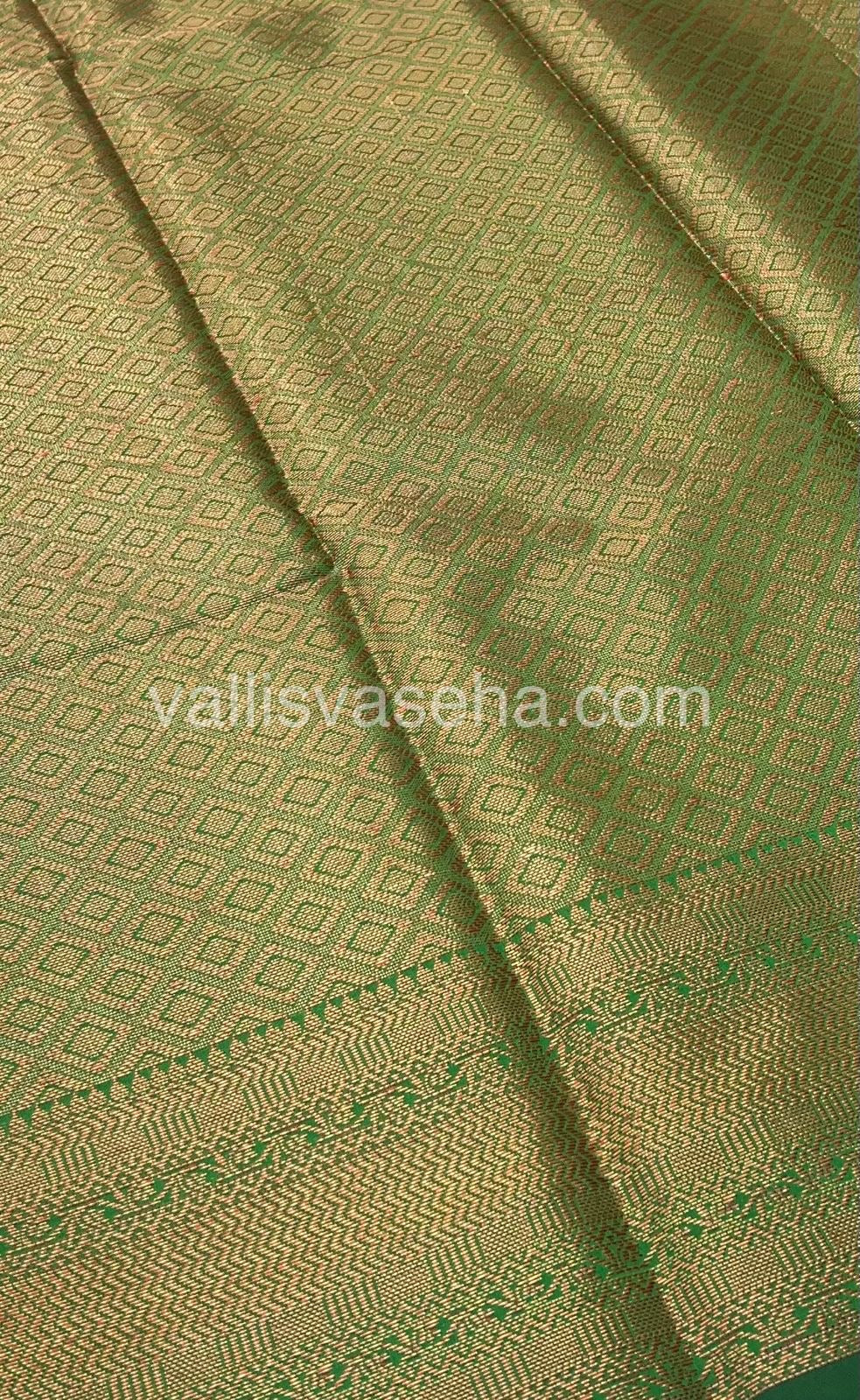 Banarasi - Copper Zari Saree - VVCZ001