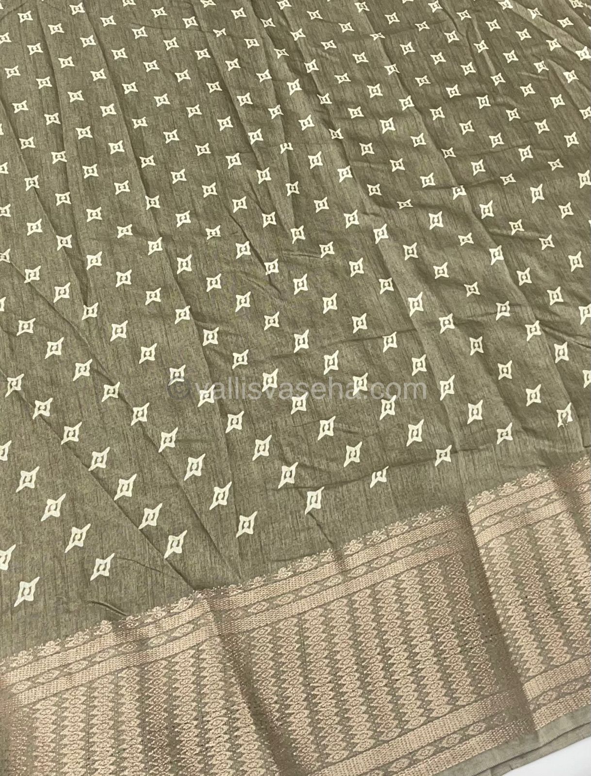 Semi Binny Silk - Greenish Grey Shade - VVSBS002