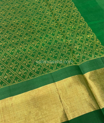 Pure Korvai Silk Cotton Saree -  Pink With Green Shade Temple border - VVKSC001