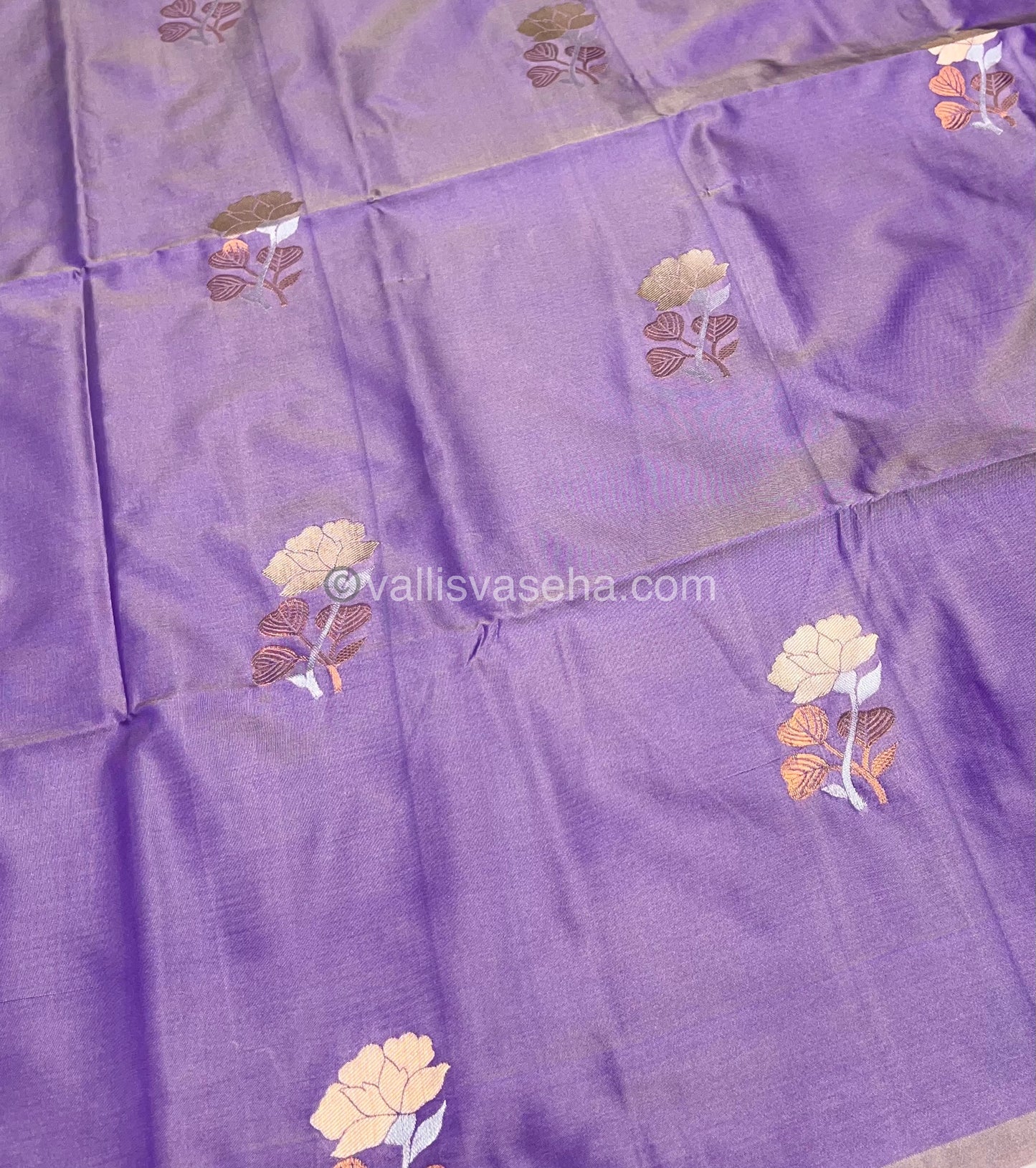 Semi Soft Silk - Border less -Creamish Lavender Shade -VVSSS007