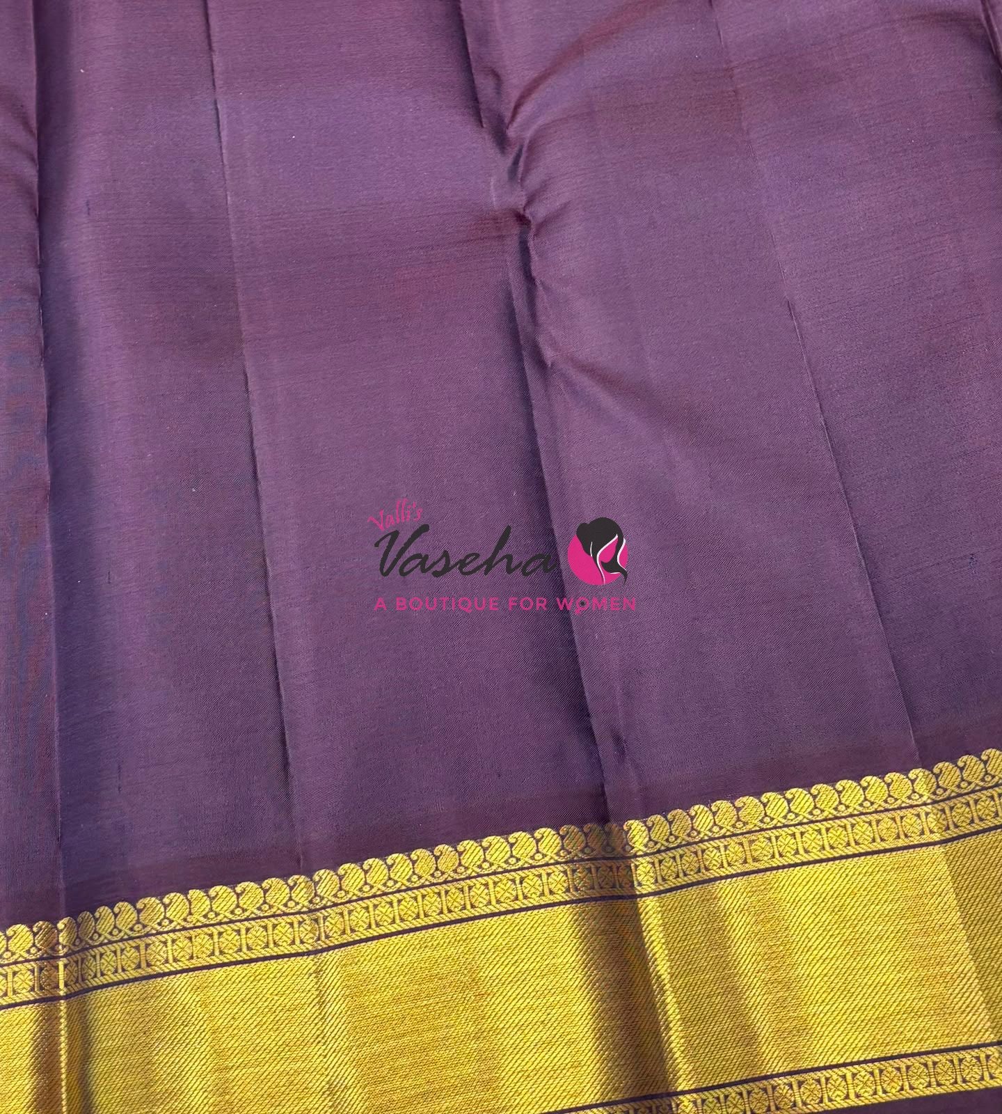 Pure Kanchipuram Silk Saree - Vendhaya Green & Wine Shade  - VVPS057