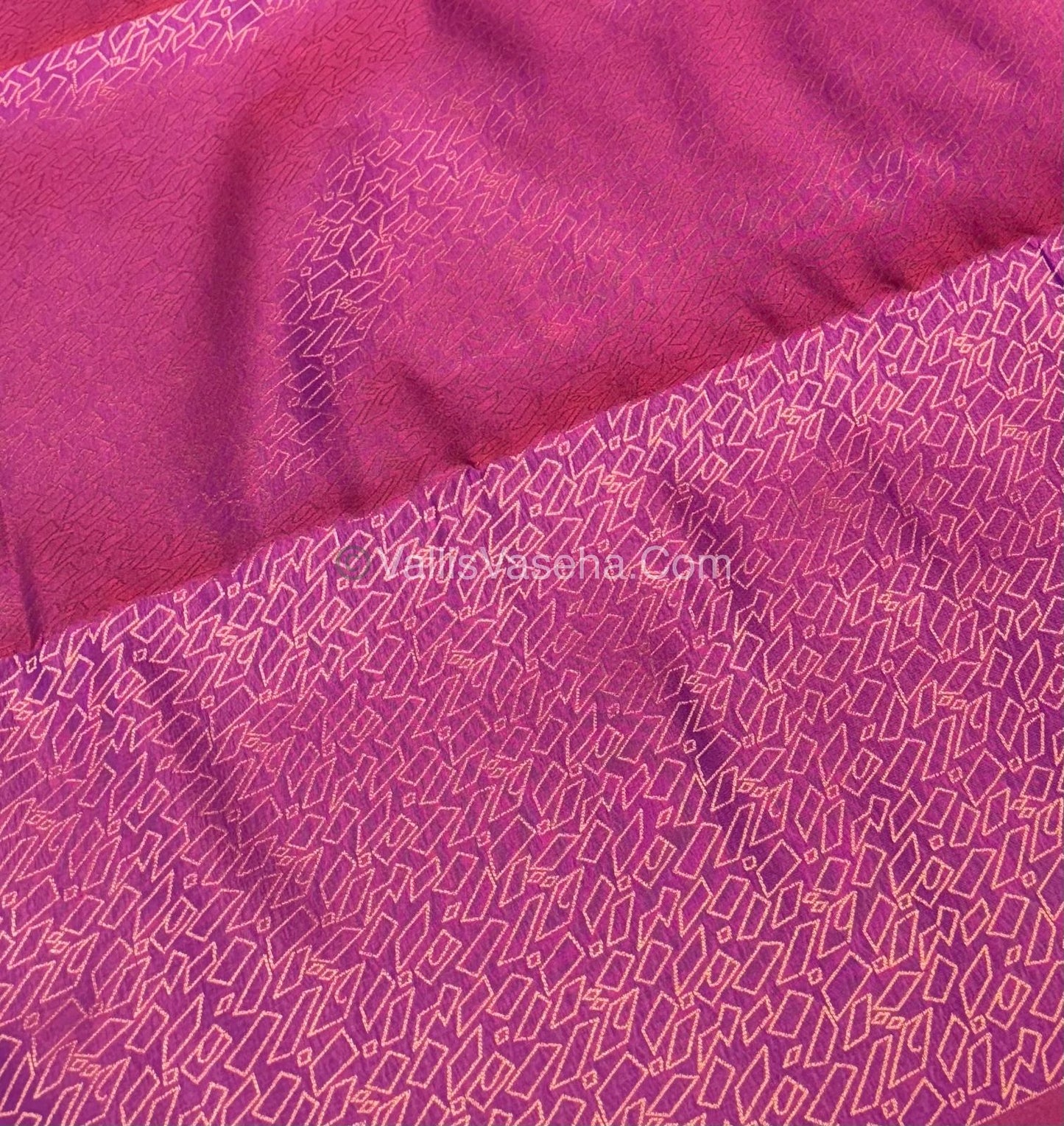 Semi Soft Silk   - Borderless - Contemporary Design - Purple Shade -VVSSS012