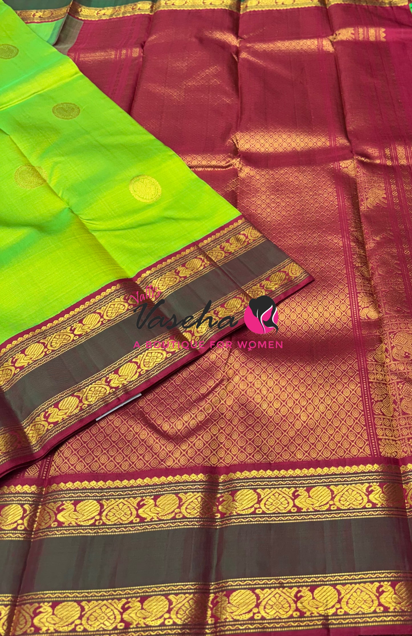 Pure Korvai Kanchipuram Silk Saree - Parrot Green & Maroon Combo - VVPS022