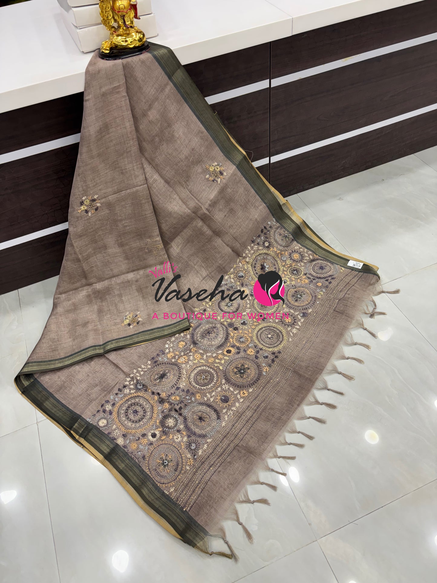 French Knot - Tissue Saree  - VVLFN019