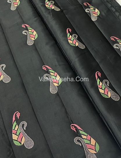 Butter Silk - Black & Red Combo - VVBS002