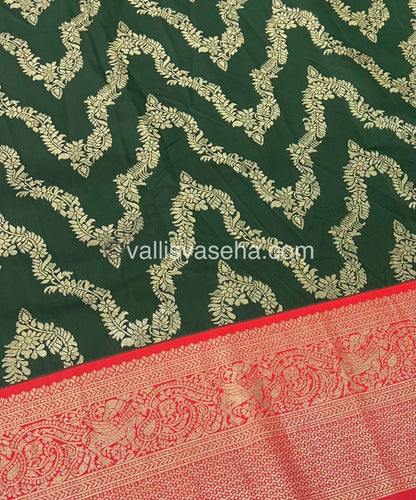 Semi Kanchi Silk - Green & Red Shade  - VVSKS004