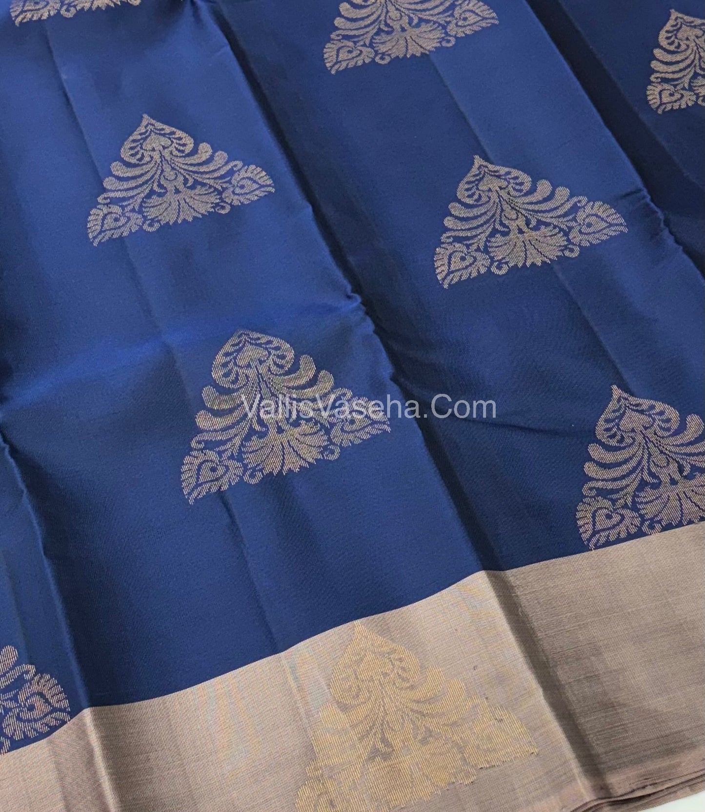 Half Mix - Pure Soft Silk Saree - VVPSS051