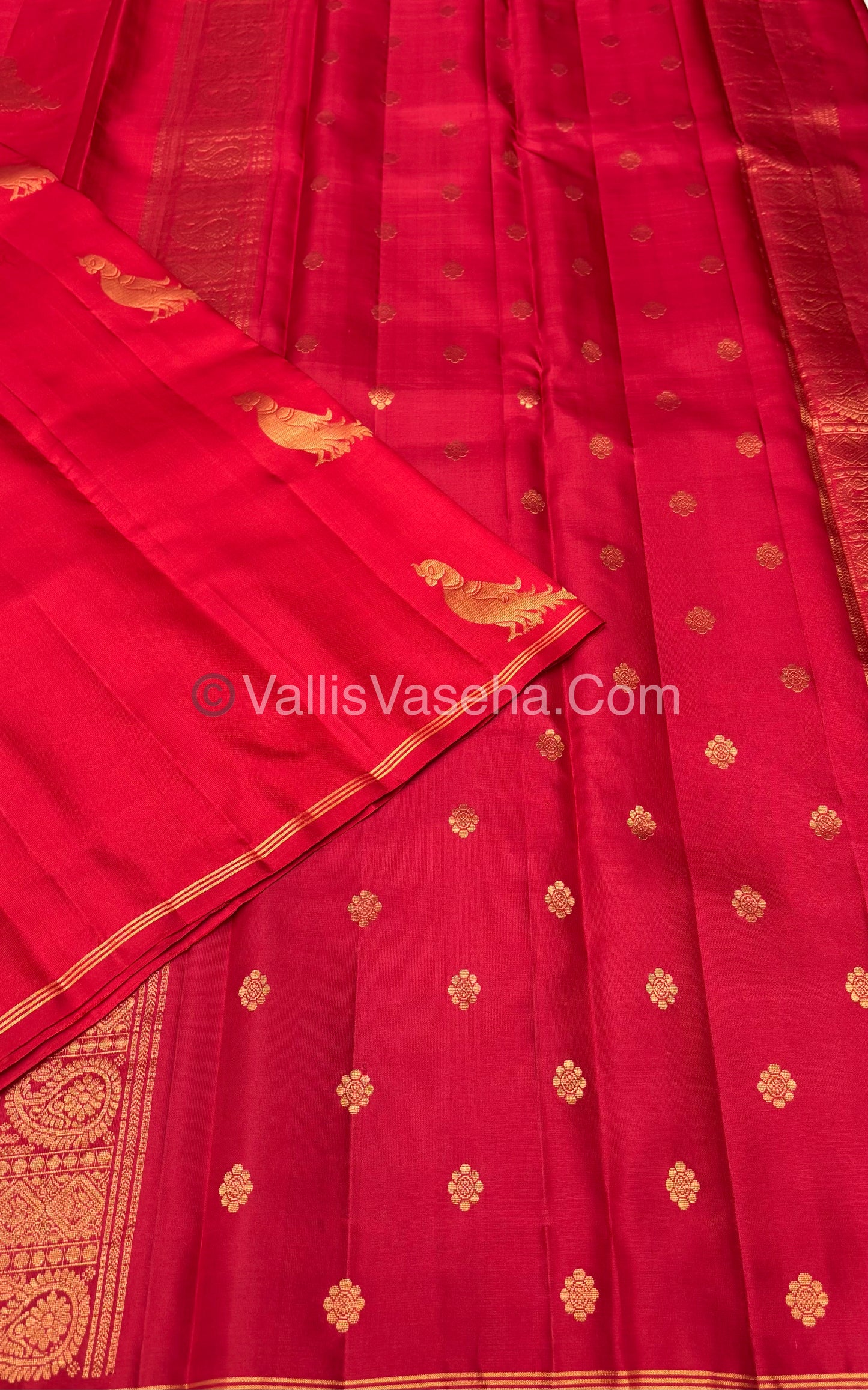 Pure Kanchipuram Silk Saree - Red  Shade - VVPS021