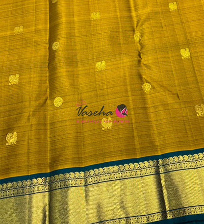 Pure Kanchipuram Silk Saree - Vendhaya Yellow & Ramar Blueish Green Shade  - VVPS057