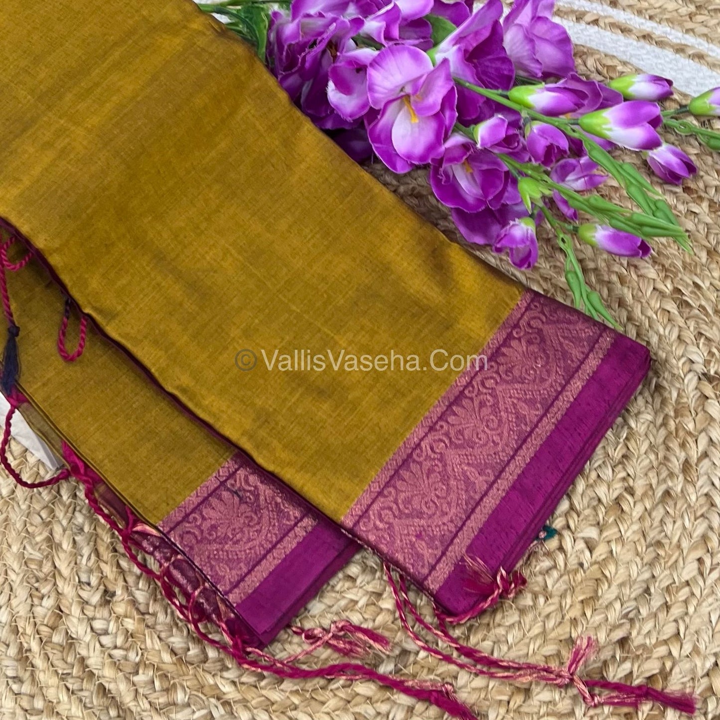 Dhaka Cotton Saree - VVDCS001
