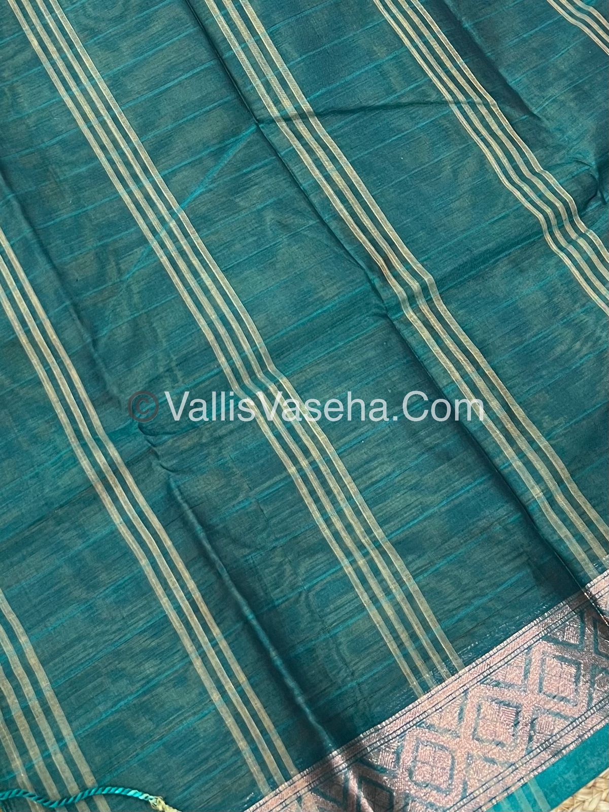 Dhaka Cotton Saree - VVDCS002