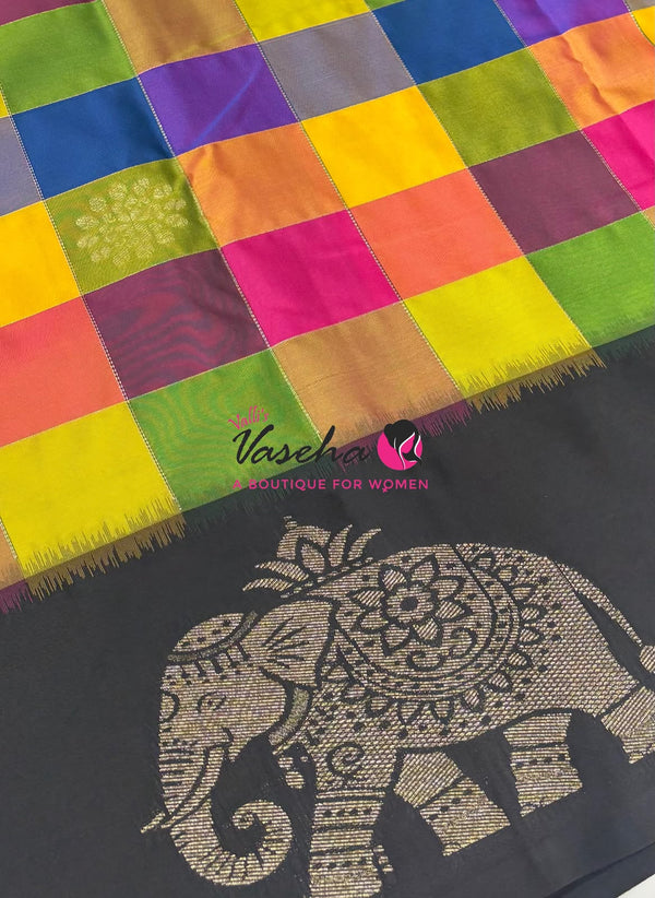 Semi Soft Silk  - Madras Checks Pattern -  Black Shade  - VVSSS042