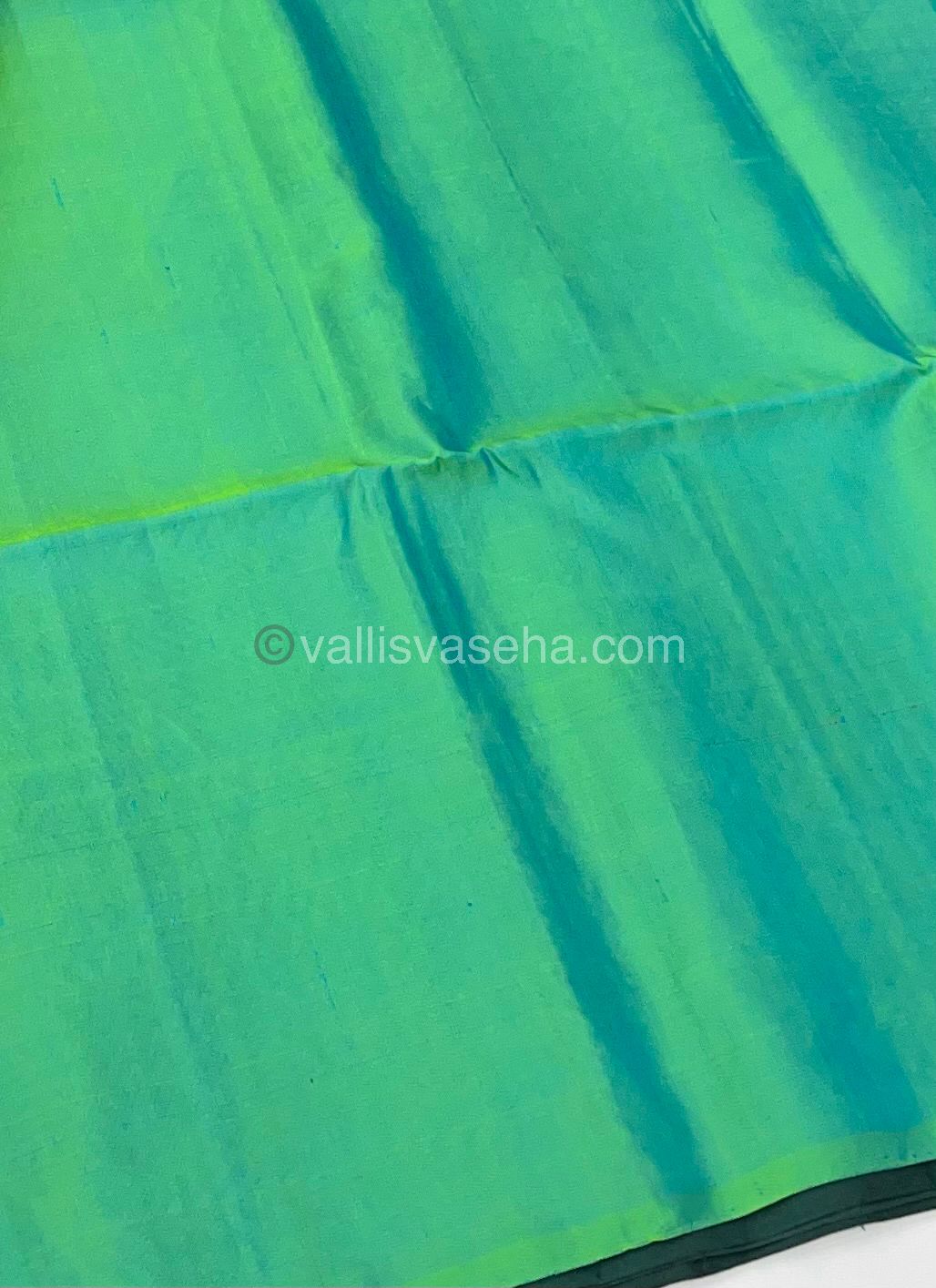 Pure Soft Silk Saree - Vaira Voosi design - Green With Teal Green ( lemon mixed) Combo - VVPSS016