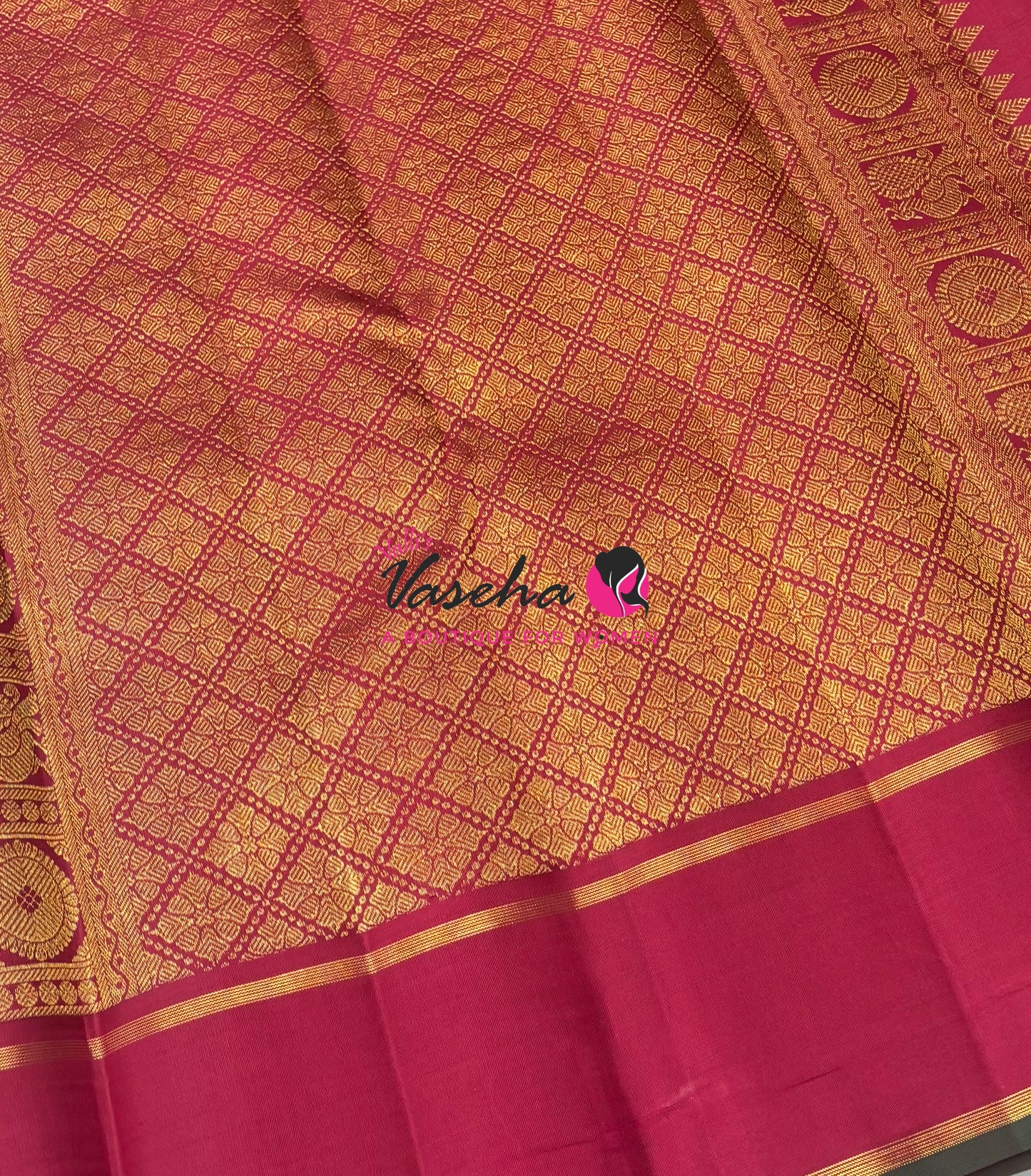 Pure Korvai Kanchipuram Silk Saree - White/ Cream & Maroon Combo - VVPS022