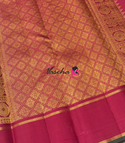 Pure Korvai Kanchipuram Silk Saree - White/ Cream & Maroon Combo - VVPS022