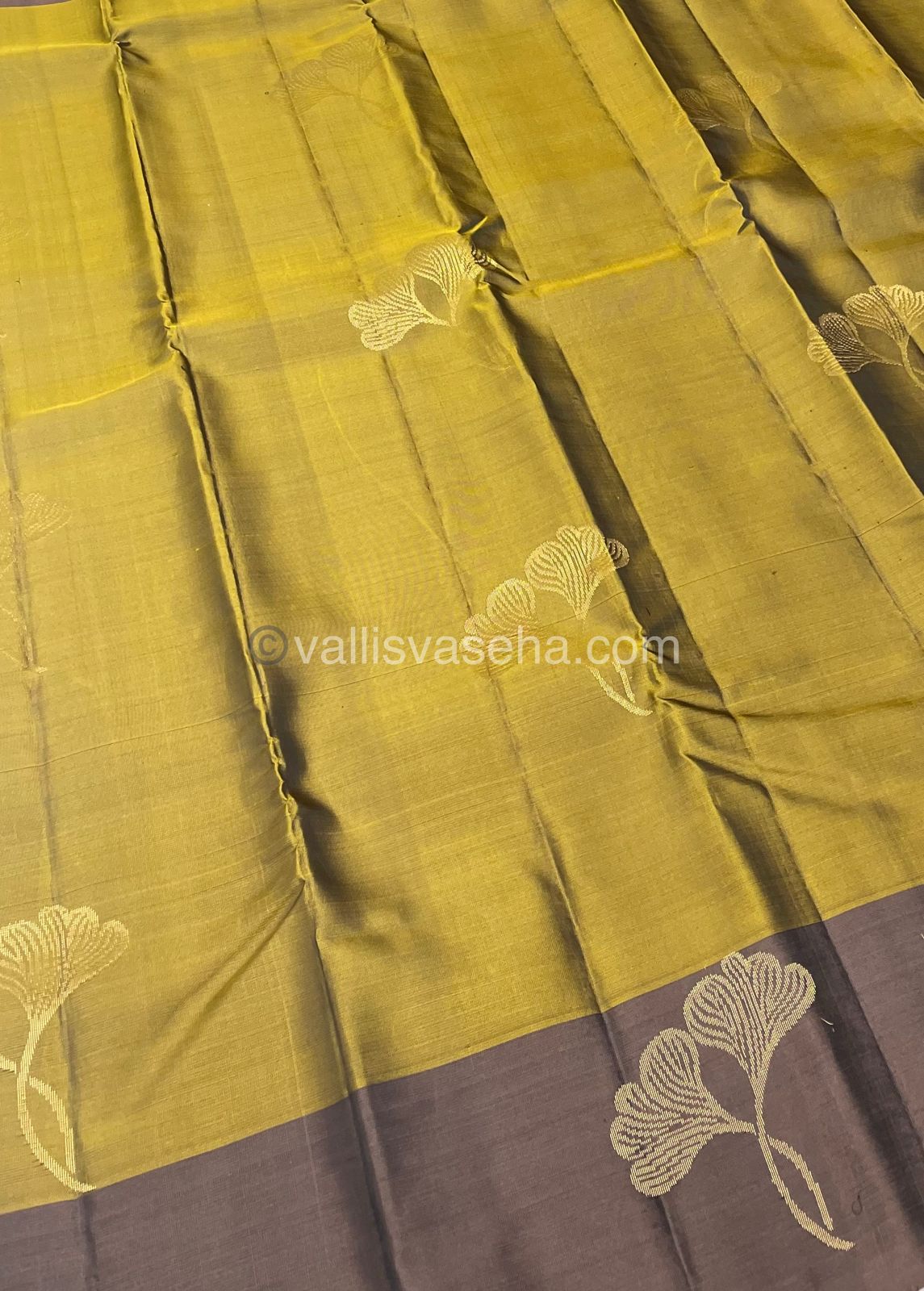 Half Mix - Pure Soft Silk Saree - VVPSS030