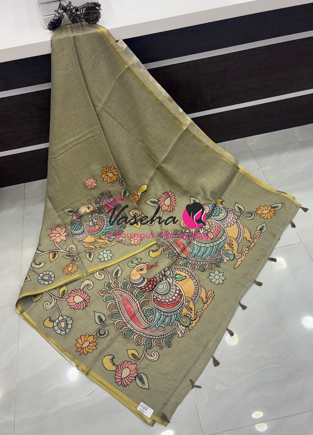 Linen Appliqué Work Saree - Grey Shade - VVLAS001