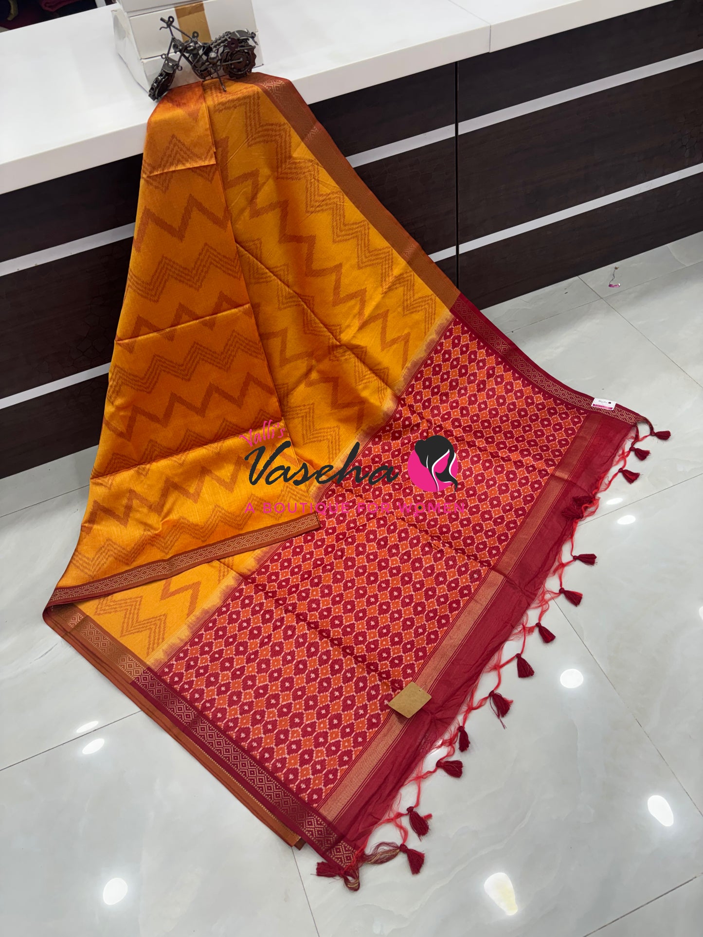 Semi Raw Silk with Zig Zag  Design Weaving - VVRS003