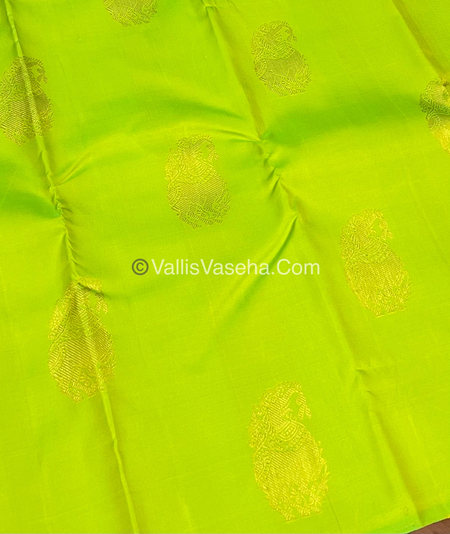 Pure Kanchipuram Silk Saree - Green with Blue - VVPS005