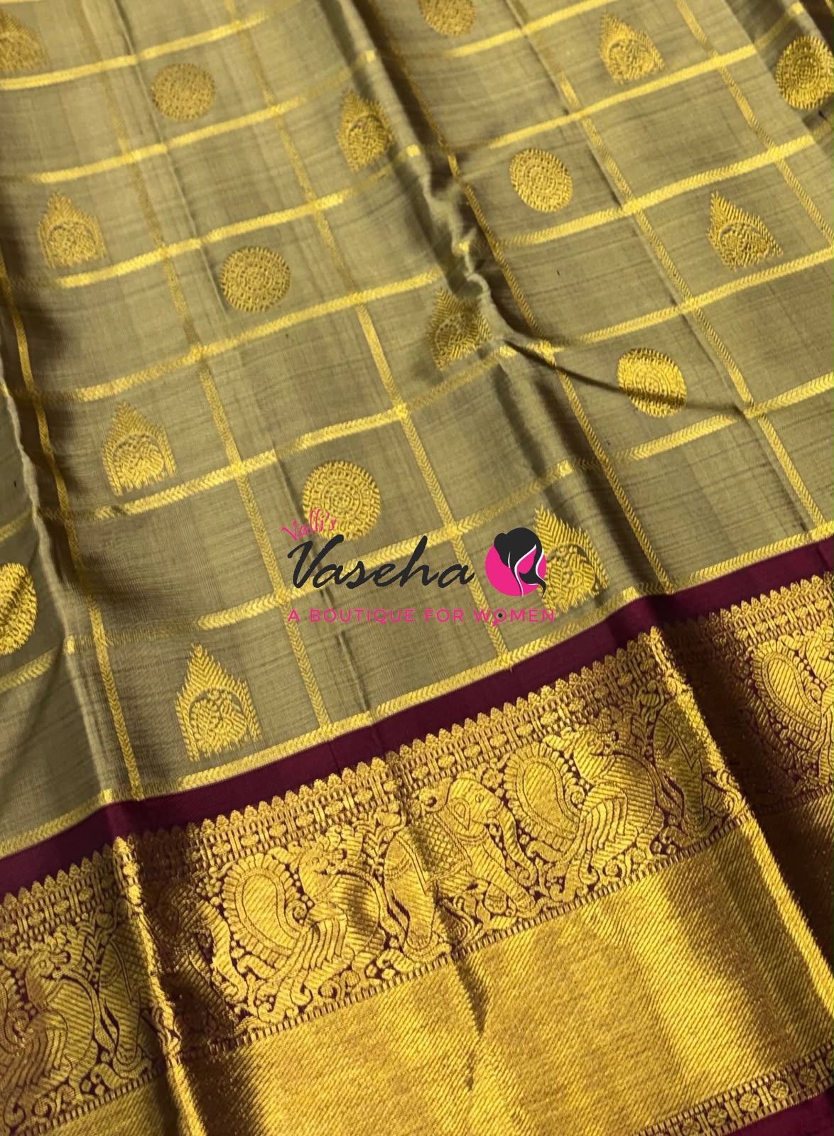 Pure Kanchipuram Silk Saree - Greyish & Maroon Combo - VVPS025