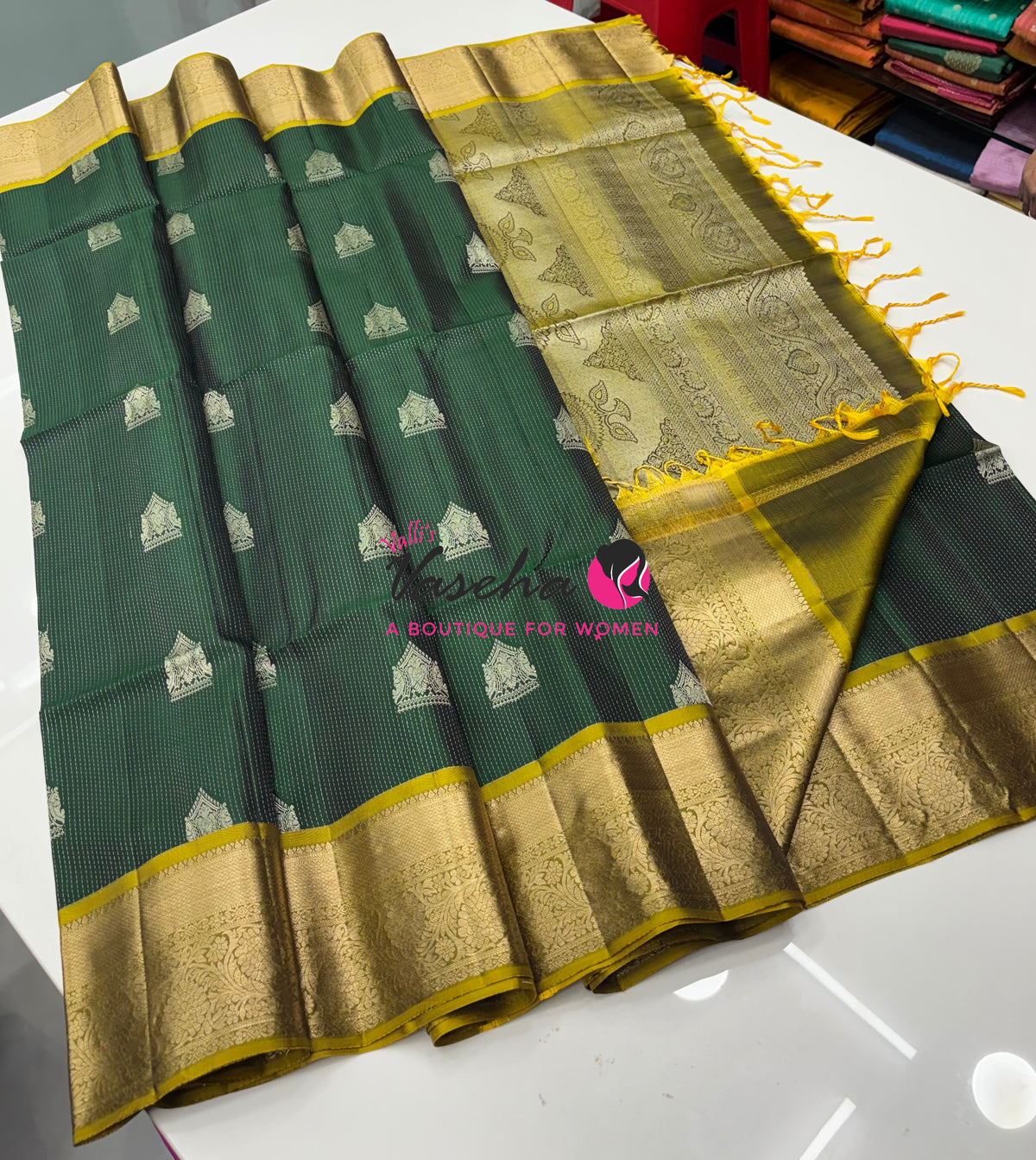 Half Mix - Pure Soft Silk Saree - Vairavoosi Design - Green & Lemon Green - VVPSS147