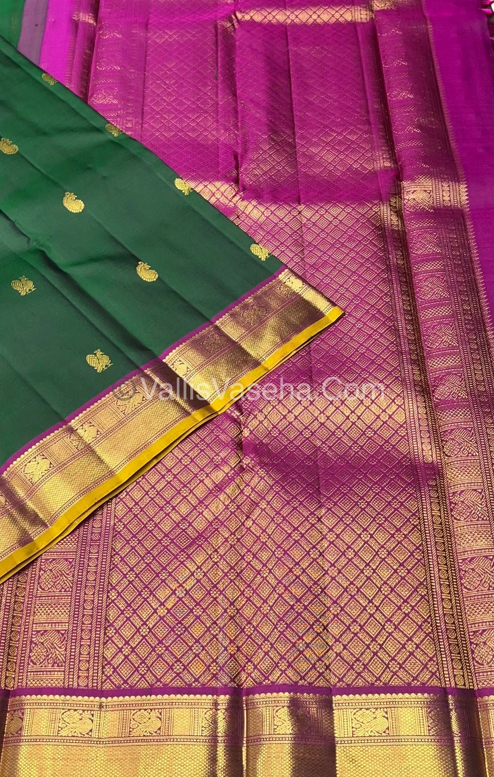 Pure Kanchipuram Silk Saree - Green with Pinkish Purple Shade - VVPS010